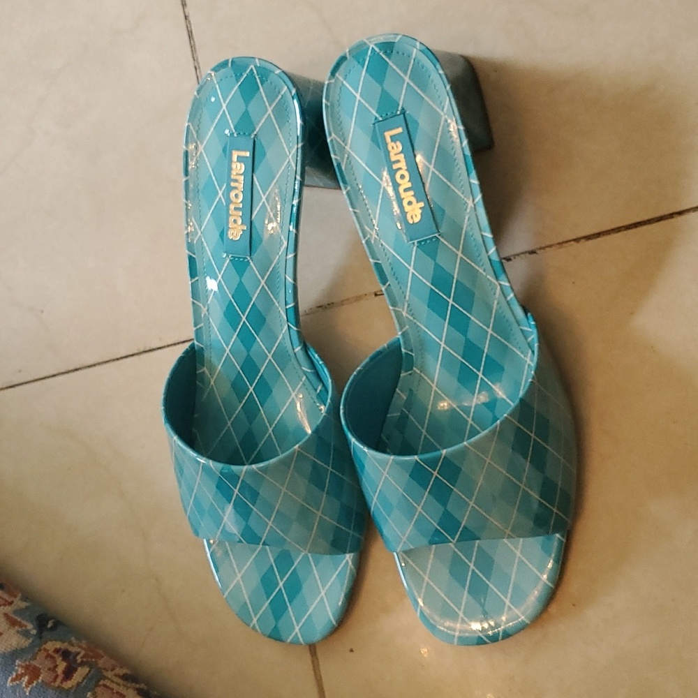 Larroude women shoe